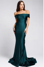 Load image into Gallery viewer, emerald bridesmaid dress. for curvy women. stretch. horsehair hemline. off the shoulders.
