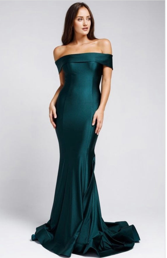 emerald bridesmaid dress. for curvy women. stretch. horsehair hemline. off the shoulders.